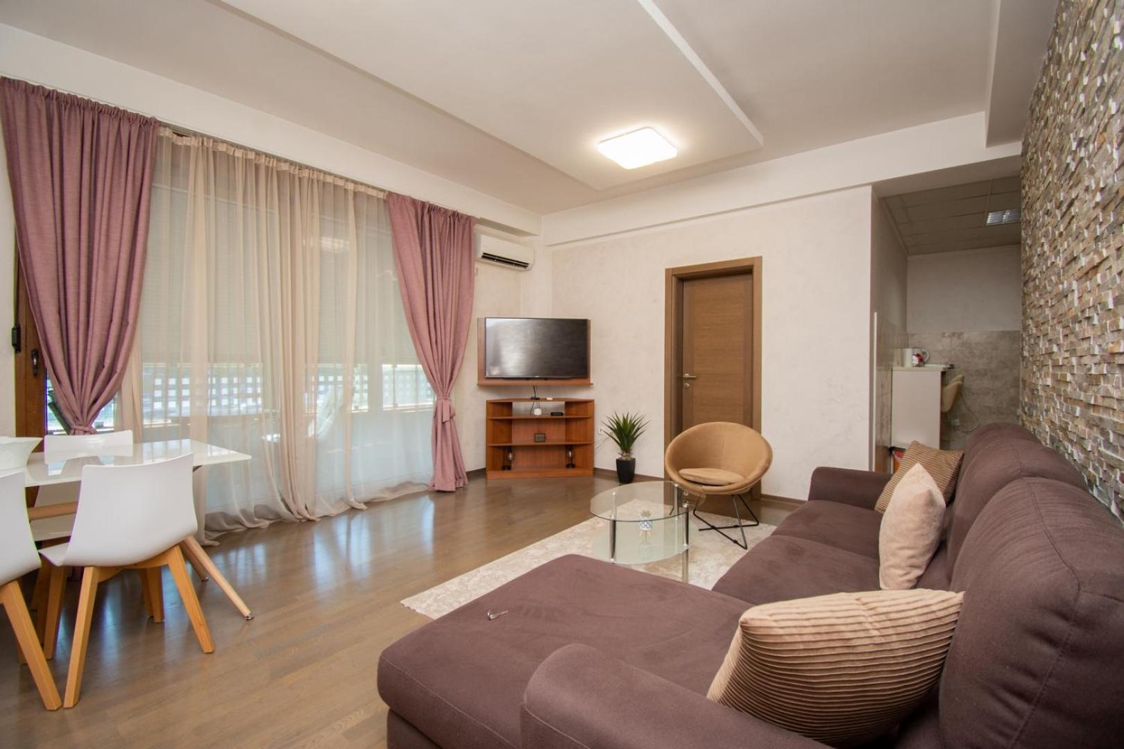 Maxim Compass Apartment Podgorica Exterior photo